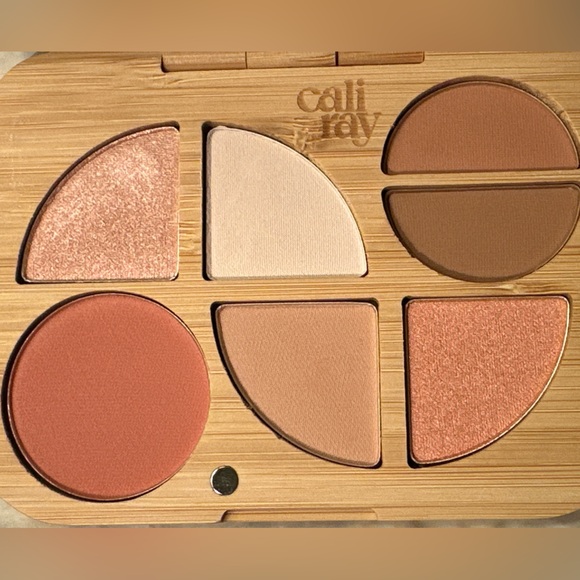 Caliray Endless Sunset Eye Shadow Cheek blush highlighter palette  New in box - Picture 4 of 11